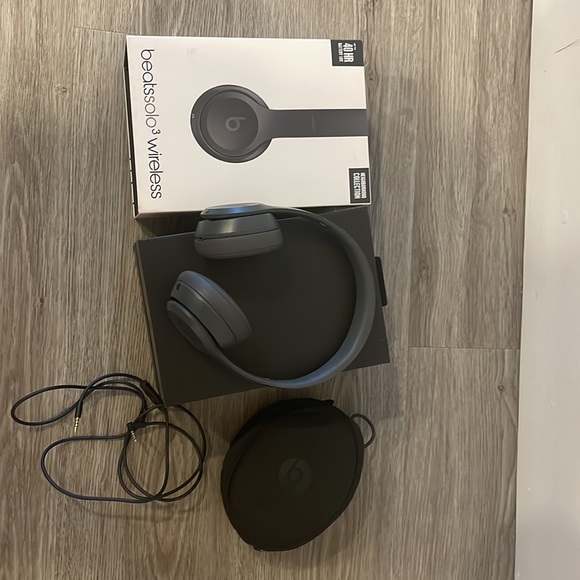 Beats headphones - Picture 3 of 3